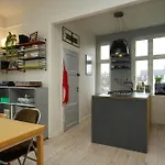 Apartman Stille Baghuslejlighed Med Altan *