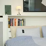 Stille Baghuslejlighed Med Altan Apartman Koppenhága