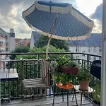 Apartman Stille Baghuslejlighed Med Altan