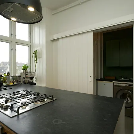 Quiet Back House Flat With Balcony
