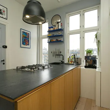 Διαμέρισμα Quiet Back House Flat With Balcony