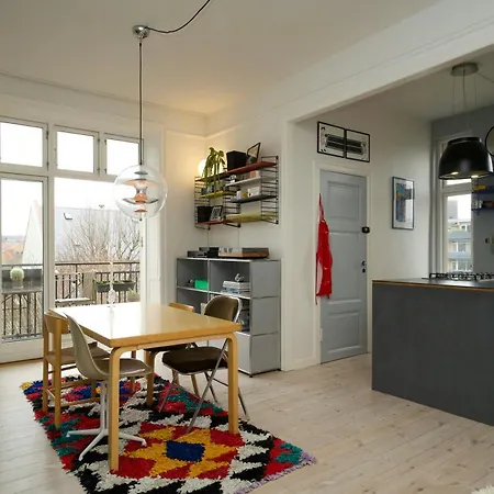 Quiet Back House Flat With Balcony