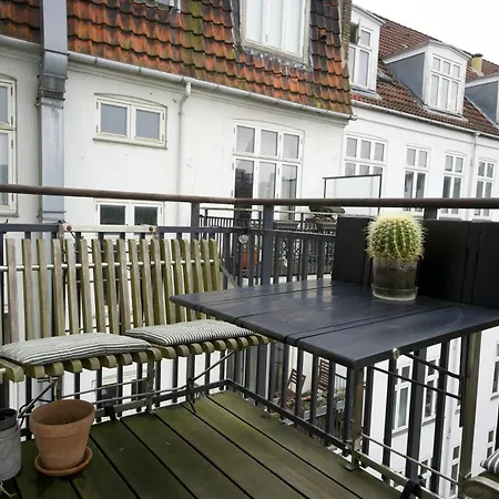 Quiet Back House Flat With Balcony Copenhagen