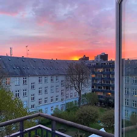 Quiet Back House Flat With Balcony Apartment *